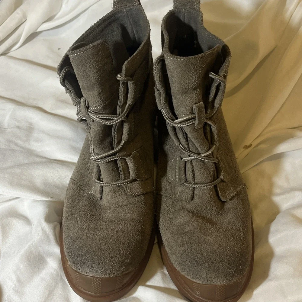 Sorel Women's Toronto Wedge Mushroom Color Suede Bootie Size 9.5